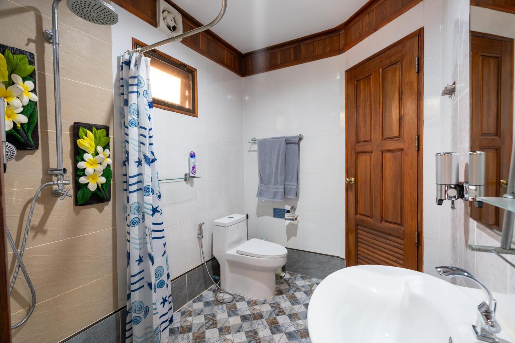 Villa Ayutthaya At Kantiang Bay Ко-Ланта Экстерьер фото